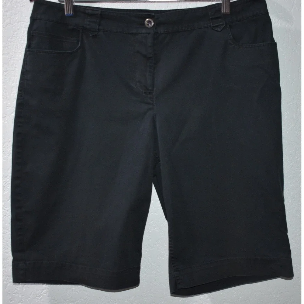 Chicos Black Bermuda Shorts Womens Size‎ 2 Short Cotton Stretch 5 Pocket Twill